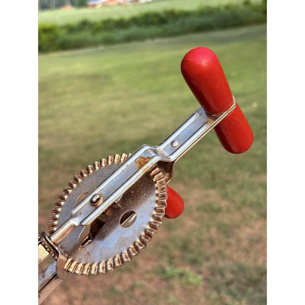 Vintage Egg Beater Mixer High Speed Super Center Drive w/ Red Wood Handles USA